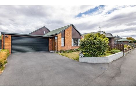 Photo of property in 9 Elsom Lane, Avonhead, Christchurch, 8042