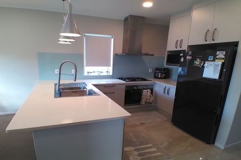 Photo of property in 14 Warbler Crescent, Papakura, 2110