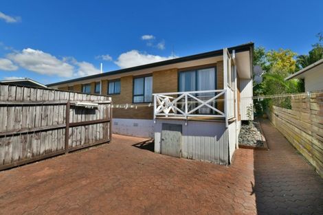 Photo of property in 1/30 Fairway Avenue, Red Beach, 0932