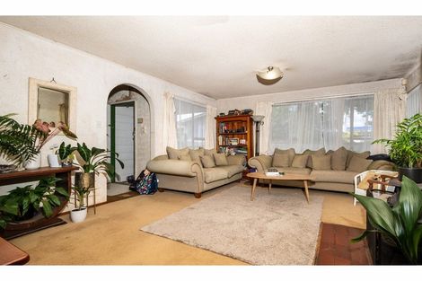 Photo of property in 2 Forest Hill Road, Henderson, Auckland, 0612