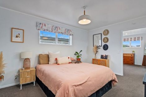 Photo of property in 24 Wells Place, Whitianga, 3510