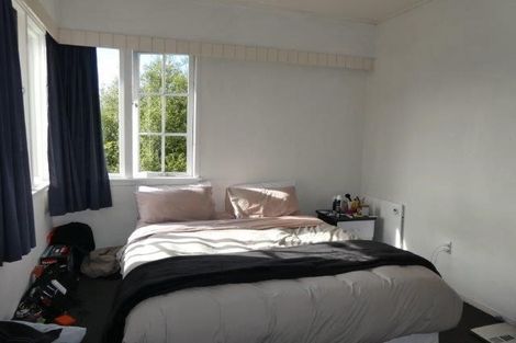 Photo of property in 11 Wynyard Crescent, Fernhill, Queenstown, 9300