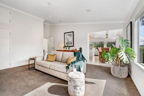 Photo of property in 88 Tiri Road, Tindalls Beach, Whangaparaoa, 0930