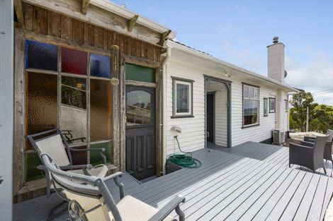 Photo of property in 22 Peace Avenue, Moturoa, New Plymouth, 4310
