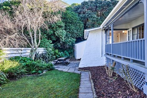 Photo of property in 61 Gloaming Hill, Titahi Bay, Porirua, 5022