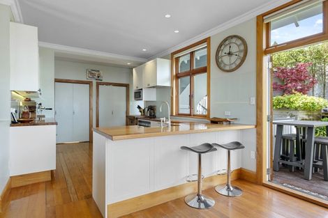 Photo of property in 126 Hackthorne Road, Cashmere, Christchurch, 8022