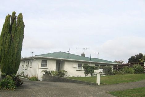 Photo of property in 8 Cherry Blossom Grove, Maungaraki, Lower Hutt, 5010