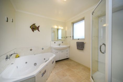 Photo of property in 47 Kaimanawa Street, Kelvin Grove, Palmerston North, 4414