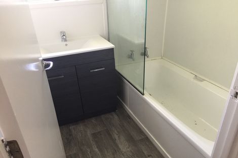 Photo of property in 39 Brunner Road, Glen Eden, Auckland, 0602