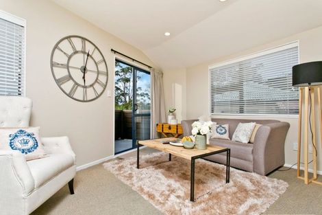 Photo of property in 20 Holt Avenue, Torbay, Auckland, 0630