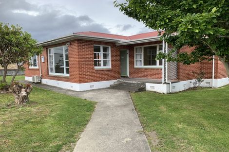 Photo of property in 21 Stanley Street, Levin, 5510