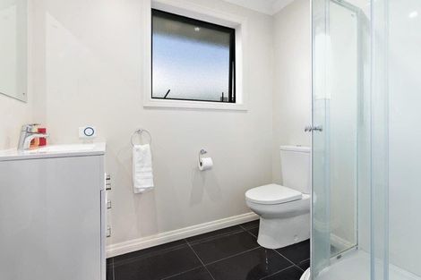 Photo of property in 32 Laurie Avenue, Papakura, 2110