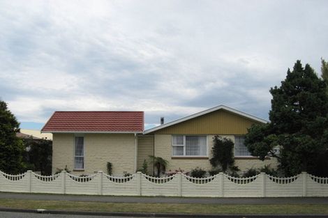Photo of property in 19 Kawau Crescent, Bromley, Christchurch, 8062