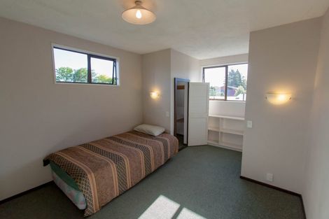 Photo of property in 2/14 Merrin Street, Avonhead, Christchurch, 8042