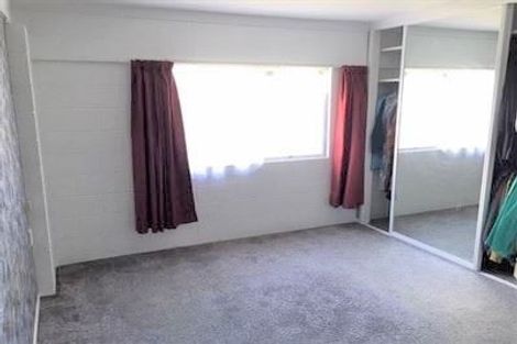 Photo of property in 5 Talavera Place, Te Atatu South, Auckland, 0602