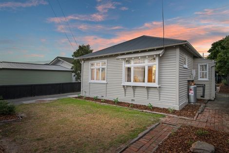 Photo of property in 37 Medway Street, Richmond, Christchurch, 8013