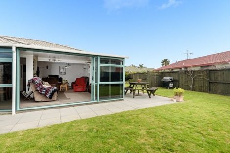 Photo of property in 10 Grevillea Place, Mount Maunganui, 3116