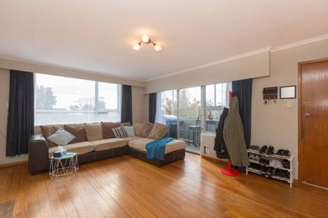 Photo of property in 10 Elm Grove, Westown, New Plymouth, 4310