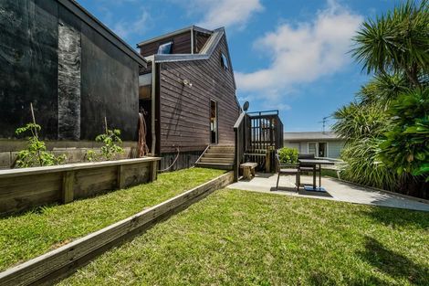 Photo of property in 19 Matai Road, Stanmore Bay, Whangaparaoa, 0932