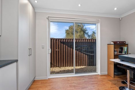 Photo of property in 17 Westpark Drive, Burnside, Christchurch, 8053