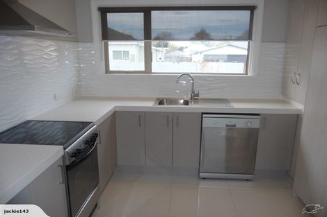 Photo of property in 666 Avonside Drive, Avonside, Christchurch, 8061