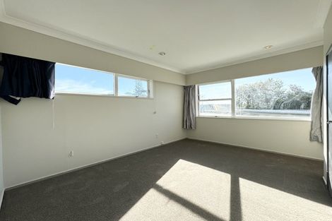 Photo of property in 92 Bond Crescent, Forrest Hill, Auckland, 0620