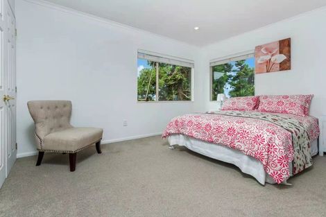 Photo of property in 18 St Clair Place, Browns Bay, Auckland, 0630