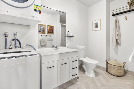 Photo of property in Palm Grove Apartments, 12/13d Palm Grove, Berhampore, Wellington, 6023