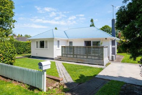 Photo of property in 4 Sutton Crescent, Hillcrest, Hamilton, 3216