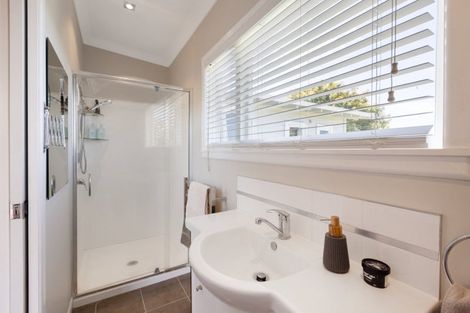 Photo of property in 57 Seaview Road, Otumoetai, Tauranga, 3110