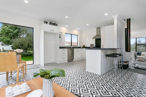 Photo of property in 28 River View Road, Morrinsville, 3300