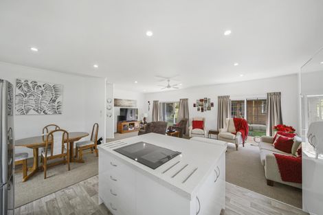 Photo of property in 12 Ranfurly Road, Alfriston, Auckland, 2105