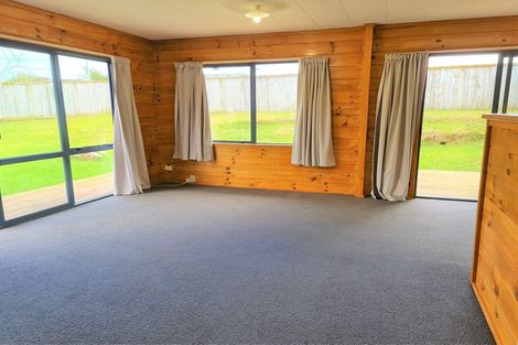 Photo of property in 142 Arawhata Road, Paraparaumu, 5032