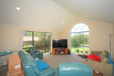 Photo of property in 3 Bluestone Rise, Rosedale, Auckland, 0632