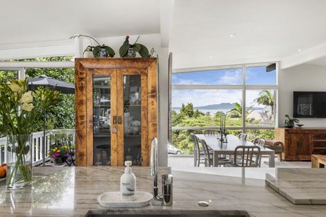 Photo of property in 53 Parr Terrace, Castor Bay, Auckland, 0620