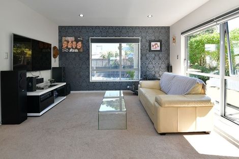 Photo of property in 4 Bella Vista Drive, Gulf Harbour, Whangaparaoa, 0930