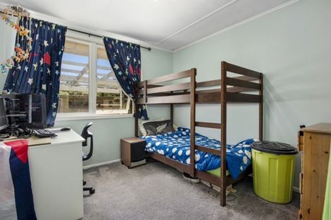 Photo of property in 16 Molloys Road, Te Marua, Upper Hutt, 5018