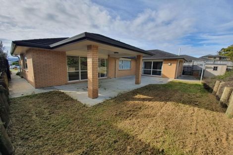 Photo of property in 7 Cooladerry Place, Rosehill, Papakura, 2113