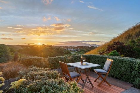 Photo of property in 104 Raukawa Road, Peka Peka, Waikanae, 5391