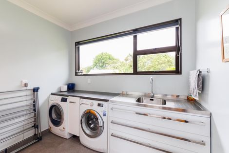 Photo of property in 5 Ashburn Lane, Awapuni, Palmerston North, 4412