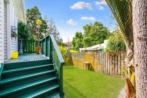 Photo of property in 1/35 Halver Road, Hillpark, Auckland, 2102