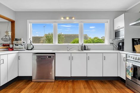 Photo of property in 14 Brightside Road, Stanmore Bay, Whangaparaoa, 0932