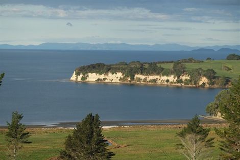 Photo of property in 30 Taha Puke Road, Okura Bush, Silverdale, 0794