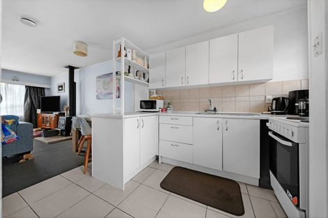 Photo of property in 2/7 Don Street, Papakura, 2110