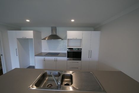 Photo of property in 2 Matawai Puna Drive, Pukekohe, 2120