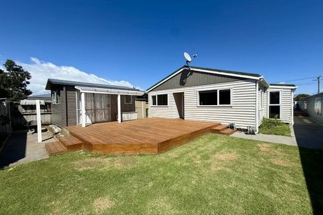 Photo of property in 11 Ropiha Street, Fitzroy, New Plymouth, 4312