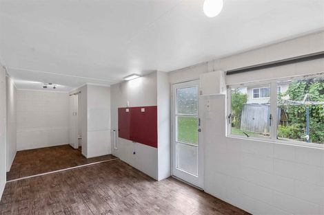 Photo of property in 1/2 Halberg Street, Glenfield, Auckland, 0629