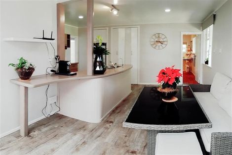 Photo of property in 98/98a Glenpark Avenue, Frankleigh Park, New Plymouth, 4310