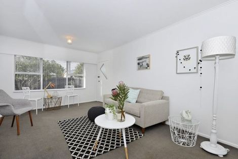 Photo of property in 3/5 Powell Street, Avondale, Auckland, 1026