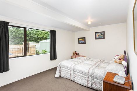 Photo of property in 17 Charlotte Street, Takapau, 4203